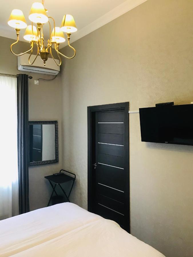 2Nd Floor Hotel Tbilisi Exterior photo