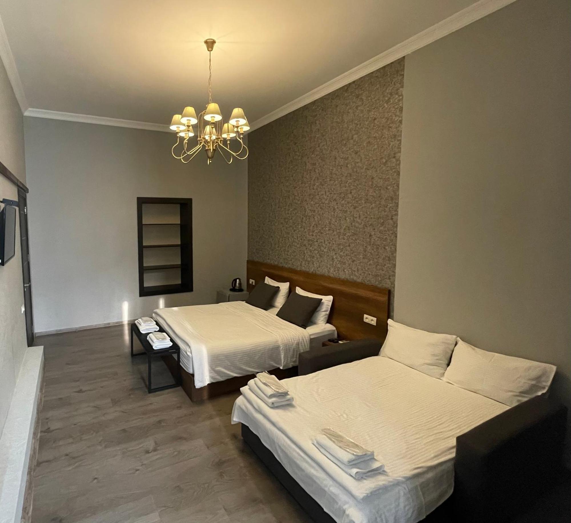 2Nd Floor Hotel Tbilisi Exterior photo